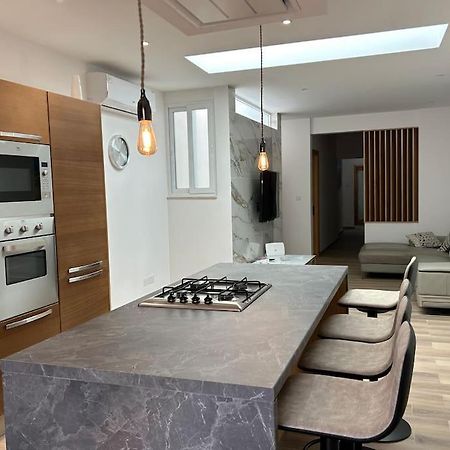 Apartament A Flat In The Heart Of Bugibba San Pawl il-Baħar Zewnętrze zdjęcie