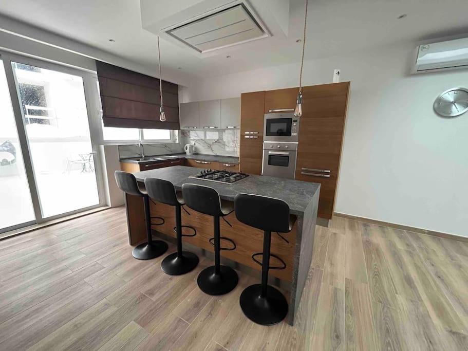 Apartament A Flat In The Heart Of Bugibba San Pawl il-Baħar Zewnętrze zdjęcie