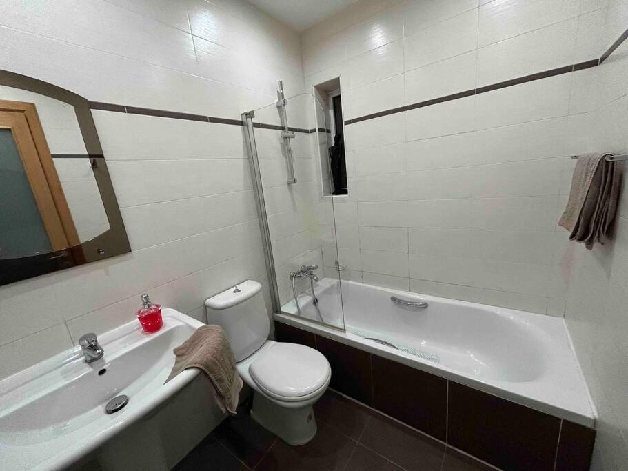 Apartament A Flat In The Heart Of Bugibba San Pawl il-Baħar Zewnętrze zdjęcie
